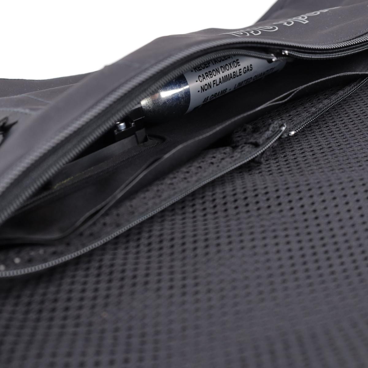 product/e/q/equiairbag_13150022-100-302_black_3.jpg