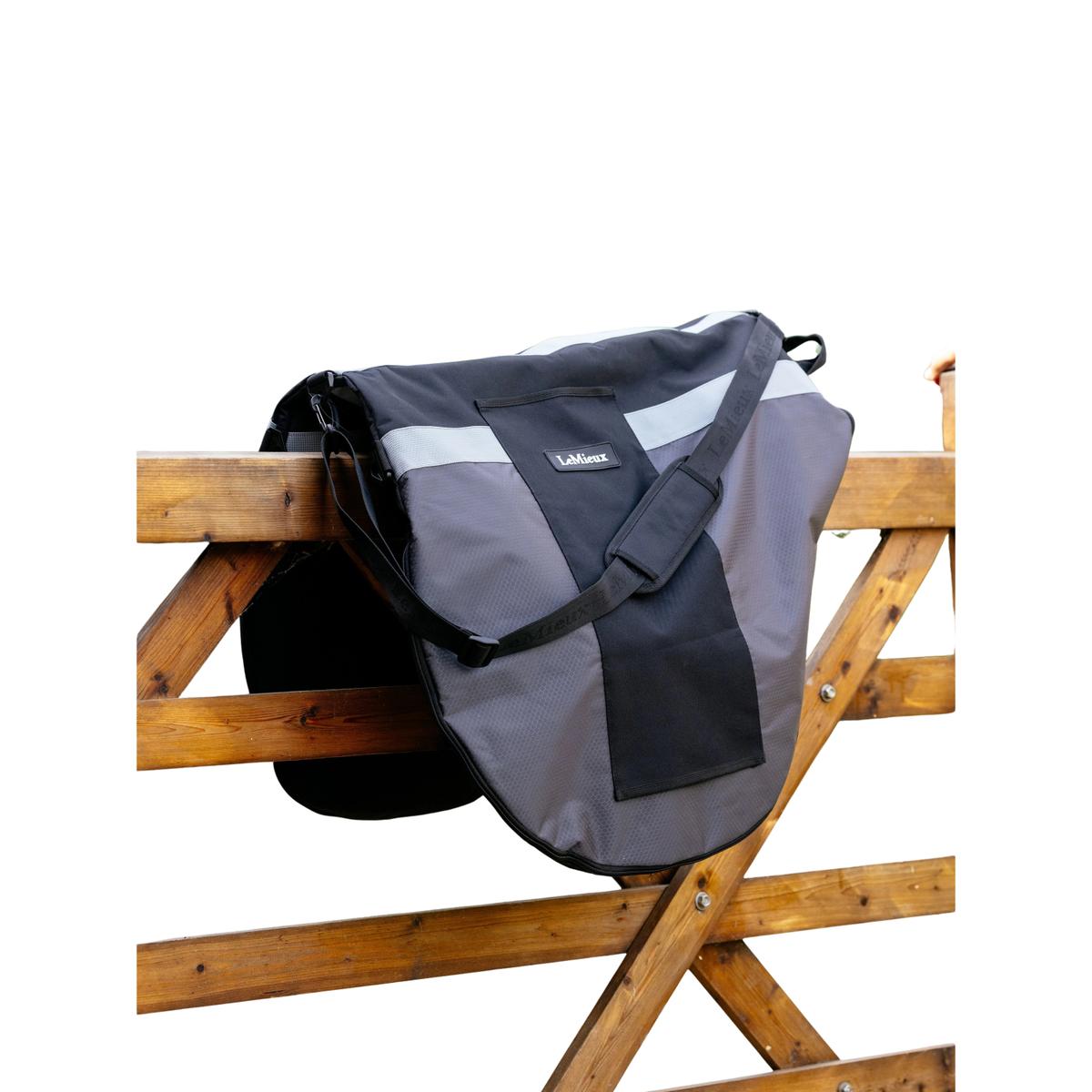 product/l/e/lemieux_it06831001_black_1.jpg