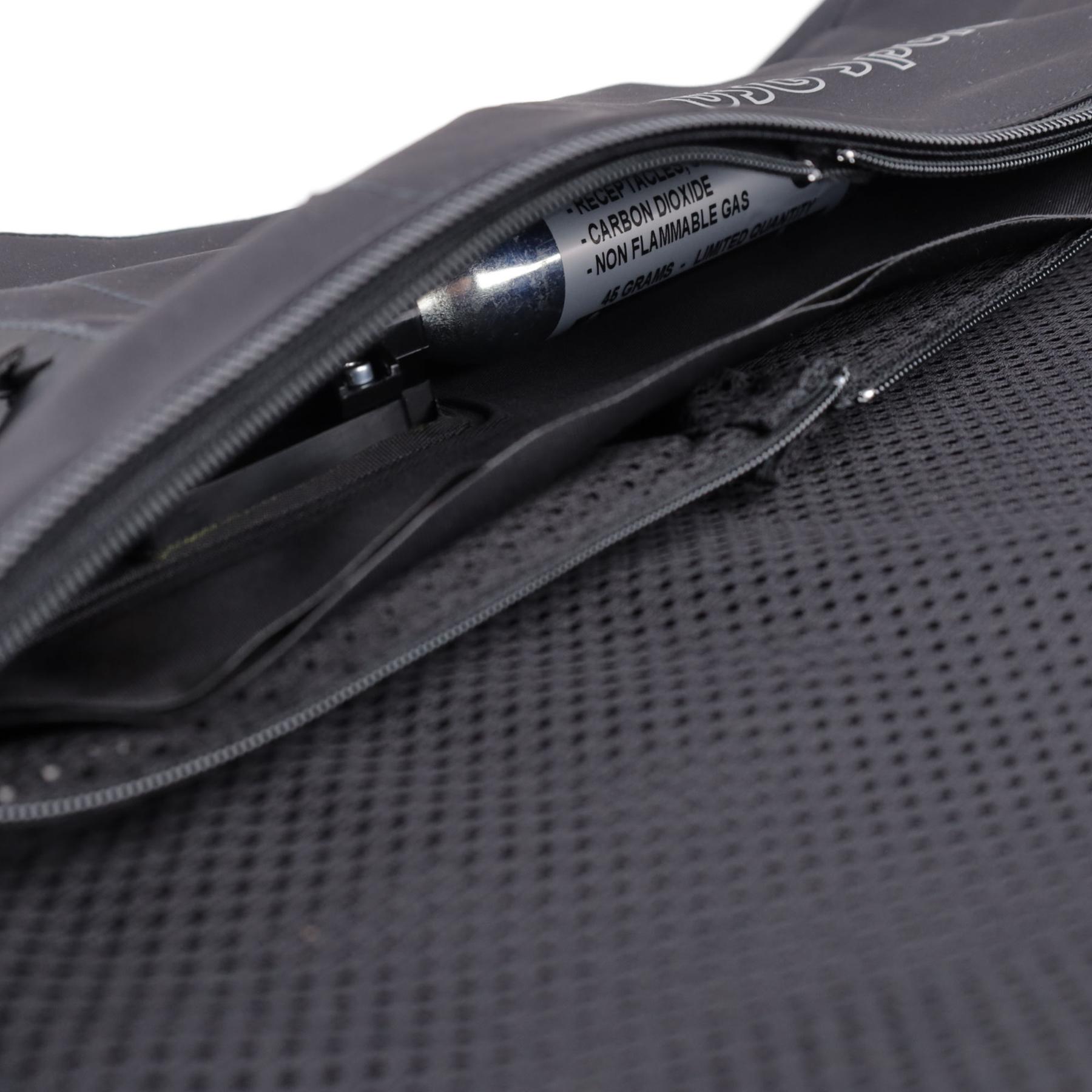 product/e/q/equiairbag_13150022-100-302_black_3.jpg