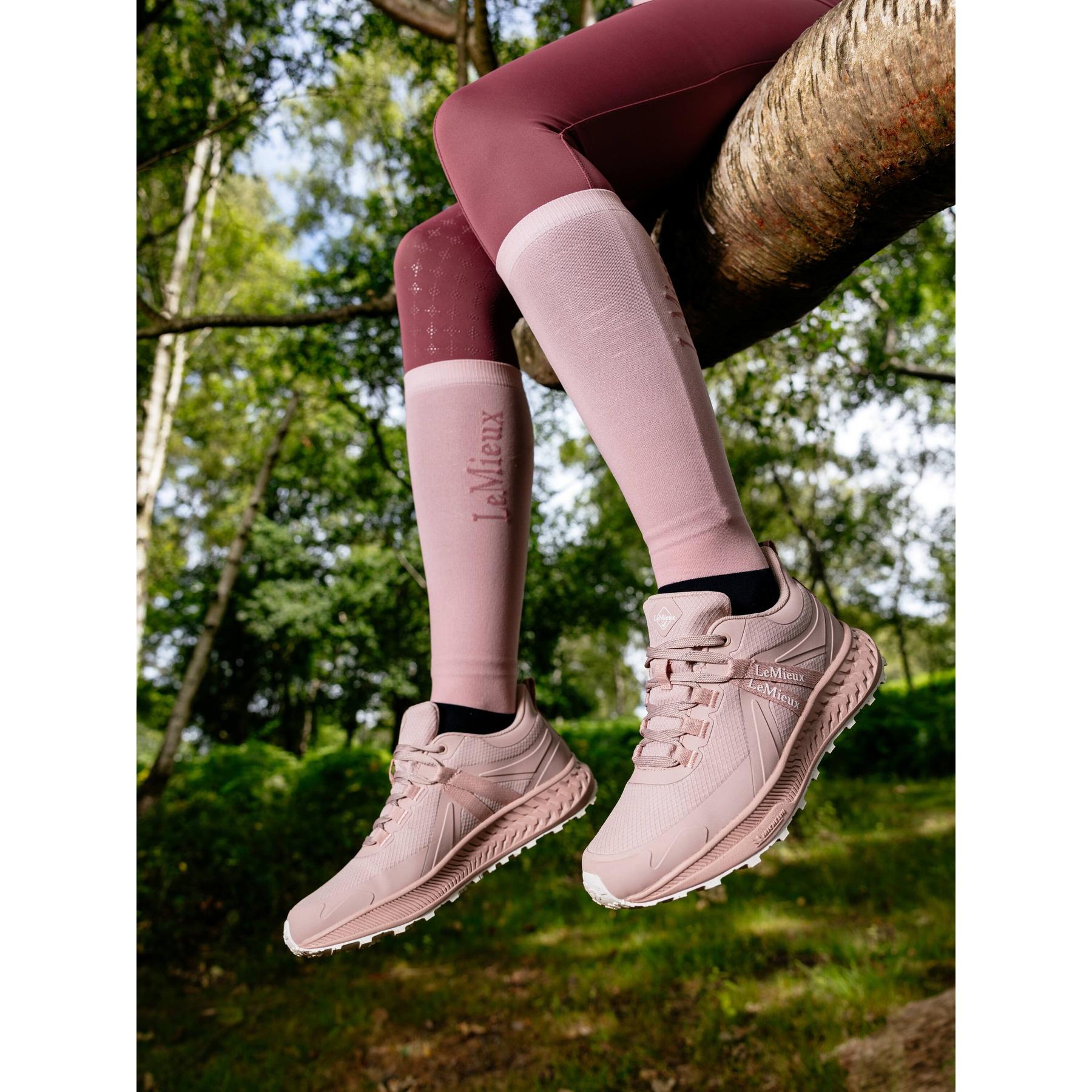 product/l/e/lemieux_it06508186_blossom_2.jpg