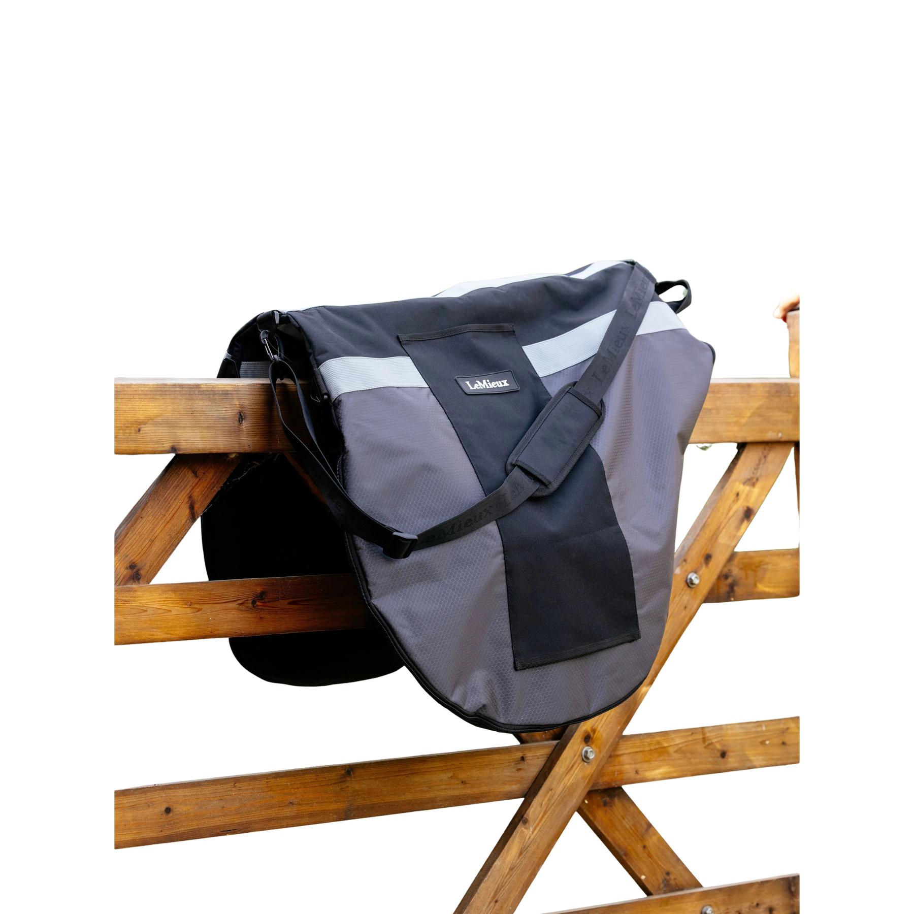 product/l/e/lemieux_it06831001_black_1.jpg