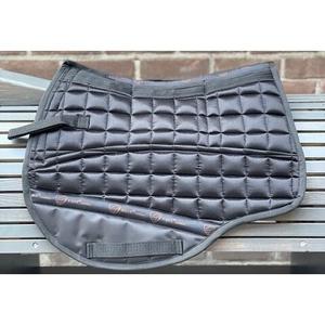 1-0902-6570002-tapis-de-selle-pour-cheval-enfant-edix-saddles-metallic-gp-black-tu